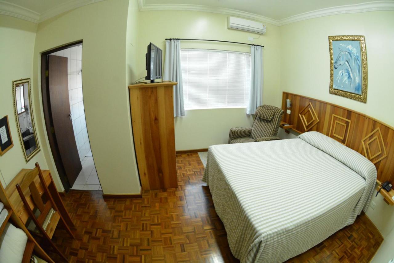 Italia Hotel Telêmaco Borba Zewnętrze zdjęcie